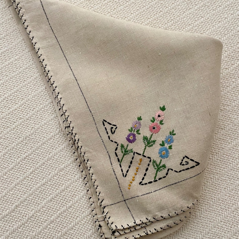 Vintage Linen Tablecloth. Embroidery. Handmade Cotton. 34" by 34"
